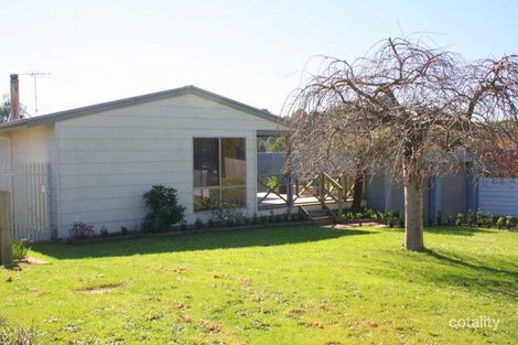 4 Queen St, Loch, VIC 3945