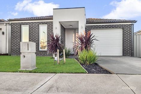 16 Yellow Robin Cct, Cranbourne East, VIC 3977