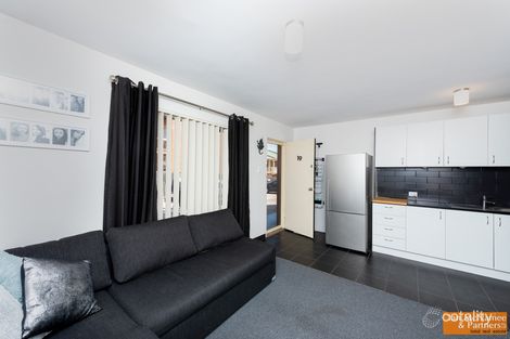 Property photo of 19/9 Macquoid Street Queanbeyan East NSW 2620