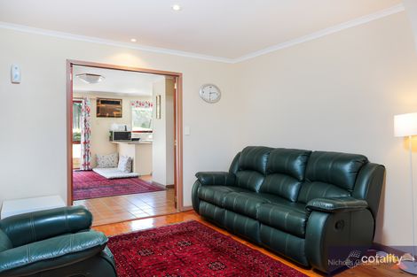 Property photo of 5 Poole Court Endeavour Hills VIC 3802