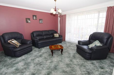 Property photo of 7 Elbrus Way Caversham WA 6055