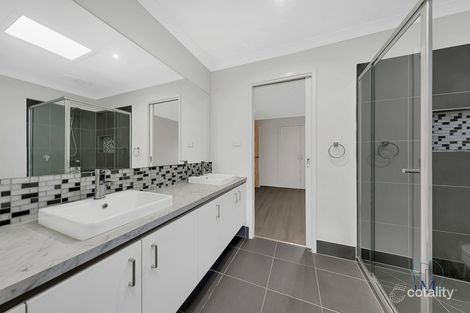 Property photo of 11 Muskwood Drive Mickleham VIC 3064