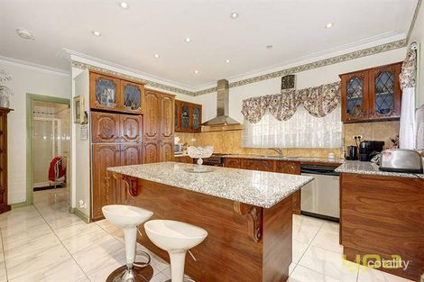 Property photo of 1 Welsh Court Roxburgh Park VIC 3064