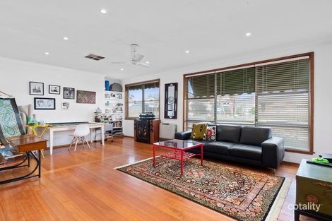 Property photo of 16 Finch Avenue Eaglehawk VIC 3556