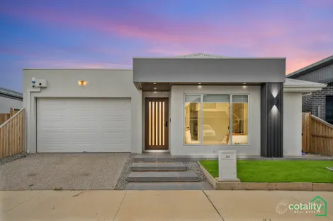 24 Tremaine Ave, Mickleham, VIC 3064
