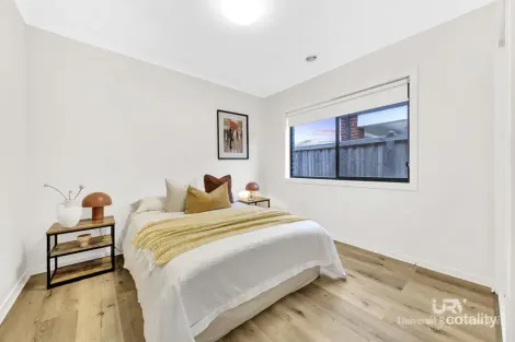 Property photo of 16 Valere Street Mickleham VIC 3064