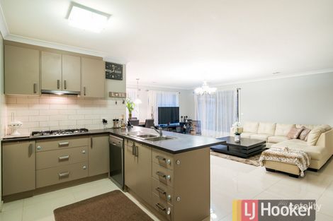 Property photo of 25 Stately Drive Cranbourne East VIC 3977