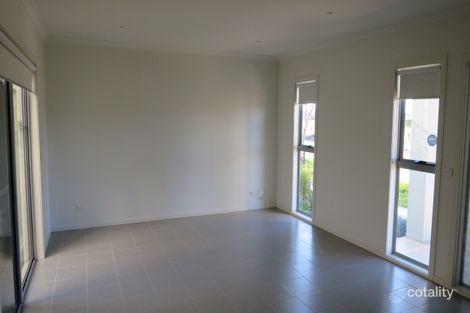 Property photo of 15 Champions Parade Wollert VIC 3750