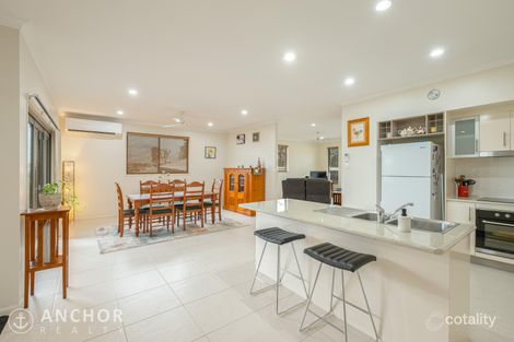 Property photo of 6 Suncrest Court Southside QLD 4570