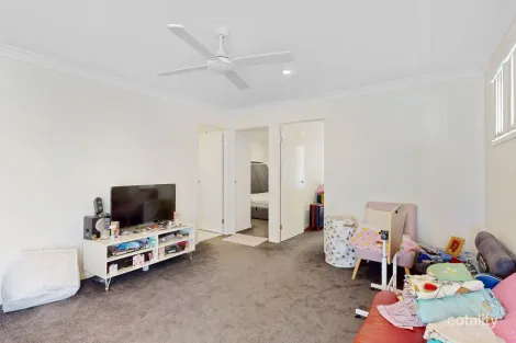 Property photo of 8/3 Cliffdale Place Spring Mountain QLD 4300