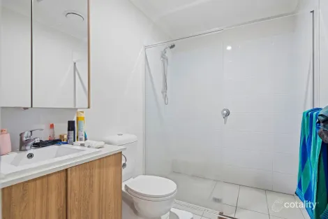 Property photo of 8/3 Cliffdale Place Spring Mountain QLD 4300