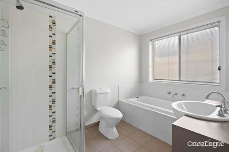 Property photo of 18 Celebration Circuit Pakenham VIC 3810