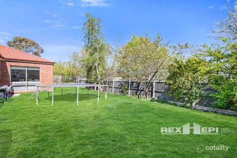 Property photo of 8 Cottage Link Pakenham VIC 3810