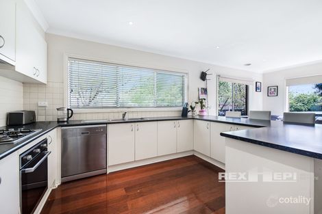 Property photo of 8 Cottage Link Pakenham VIC 3810