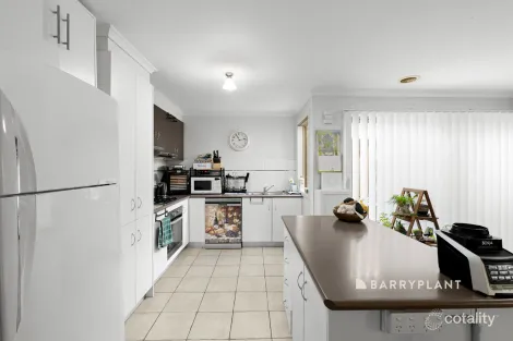 Property photo of 3 Fermoy Lane Narre Warren VIC 3805