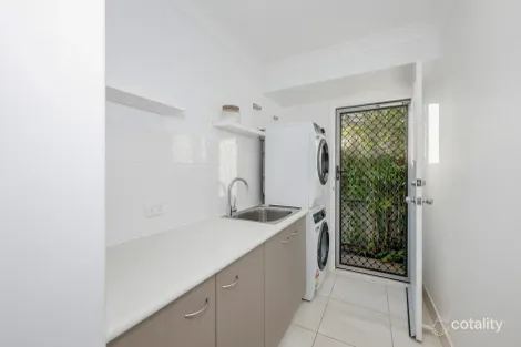 Property photo of 8 Hillcrest Court Bargara QLD 4670