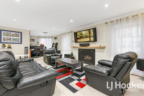 Property photo of 6/81 Ahern Road Pakenham VIC 3810