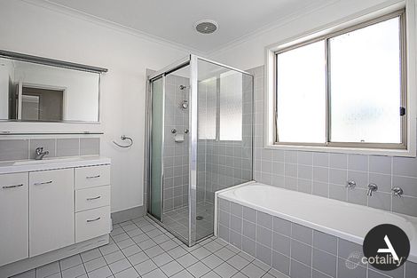 Property photo of 11 Esau Place Bonython ACT 2905