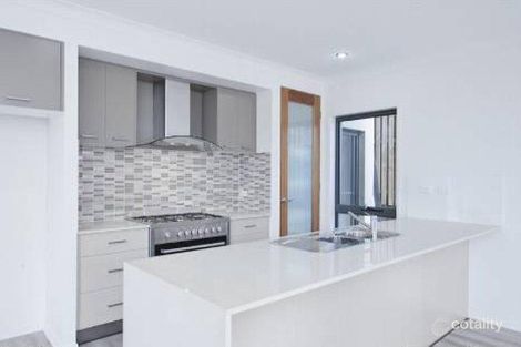 Property photo of 37 Ellenborough Avenue Ormeau Hills QLD 4208