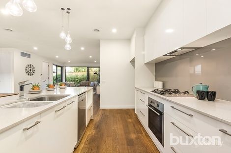 Property photo of 2/12 Moorong Street Chadstone VIC 3148