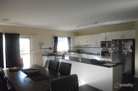 Property photo of 17 Red Angus Crescent Doreen VIC 3754