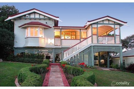 17 Gerler St, Bardon, QLD 4065