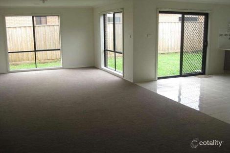 Property photo of 7 Lily Place Cranbourne VIC 3977