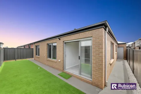 Property photo of 11 Bistre Road Tarneit VIC 3029