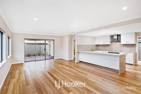 Property photo of 33 Ballard Loop Dunsborough WA 6281