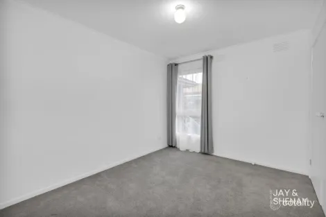Property photo of 37 Monkhouse Drive Endeavour Hills VIC 3802