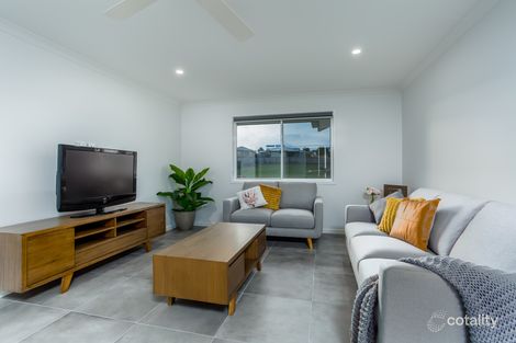 Property photo of 2 Senators Court Jones Hill QLD 4570