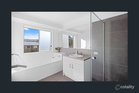 Property photo of 21 Altitude Drive Burnside QLD 4560