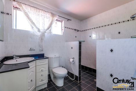 Property photo of 33 Victoria Road Macquarie Fields NSW 2564