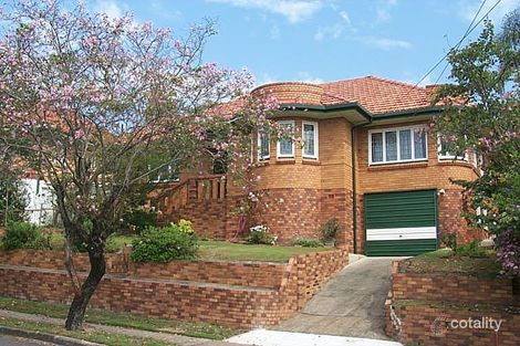 18 Pembroke Rd, Coorparoo, QLD 4151