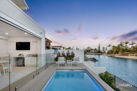 16a Maureen Ct, Broadbeach Waters, QLD 4218