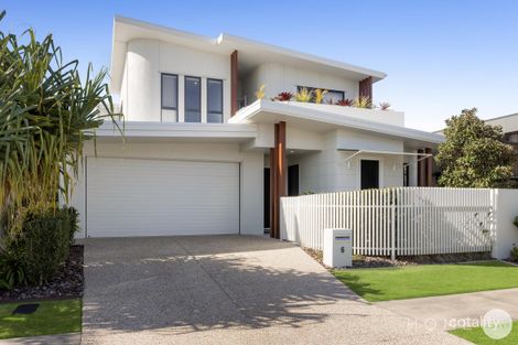 6 ARLINGTON DR, PELICAN WATERS, QLD 4551