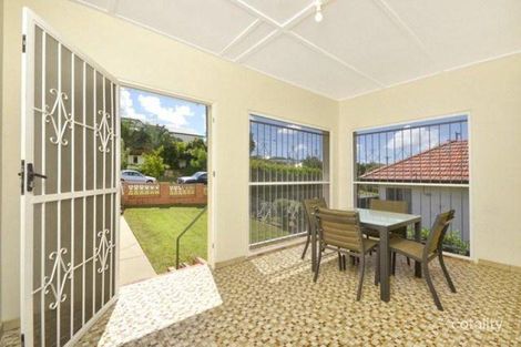 Property photo of 4 Highcrest Avenue Wavell Heights QLD 4012