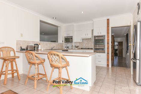 Property photo of 18 Overlanders Way Hillvue NSW 2340