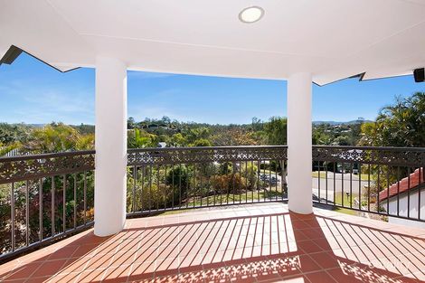Property photo of 19 Boyd Terrace Brookfield QLD 4069