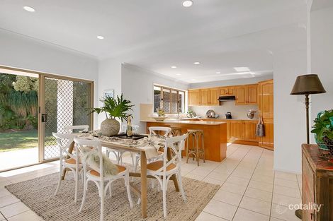 Property photo of 19 Boyd Terrace Brookfield QLD 4069