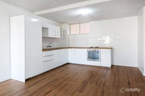 Property photo of 10/11 Paradise Island Surfers Paradise QLD 4217