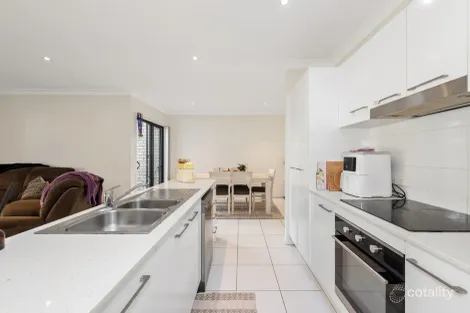 Property photo of 2/17 Chrome Drive Pimpama QLD 4209