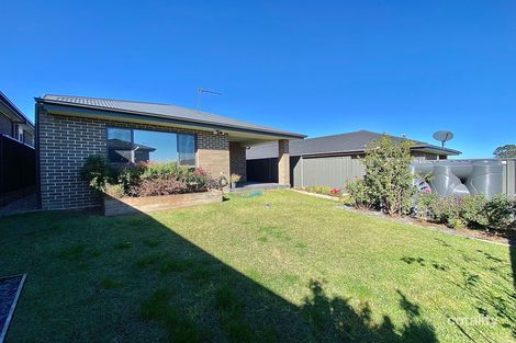 Property photo of 46 Jennings Crescent Spring Farm NSW 2570