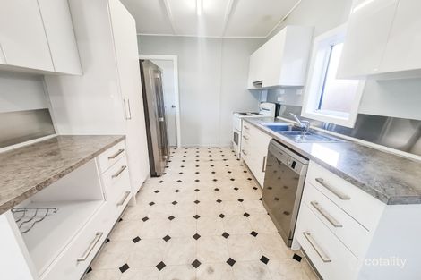 2 Swan St, Parkside, QLD 4825