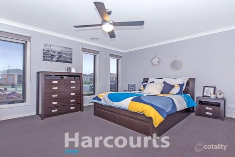 Property photo of 23 Raven Court Pakenham VIC 3810