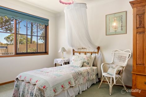 Property photo of 4 Casuarina Circuit Warabrook NSW 2304