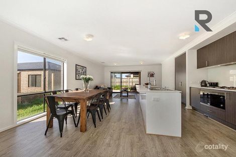 Property photo of 36 Yarradale Drive Mickleham VIC 3064