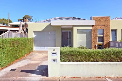19 Jubilee St, Newport, VIC 3015