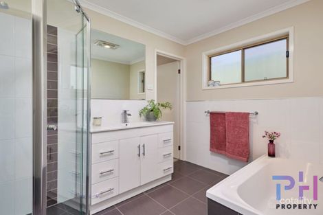 Property photo of 27 Wade Lane Golden Square VIC 3555