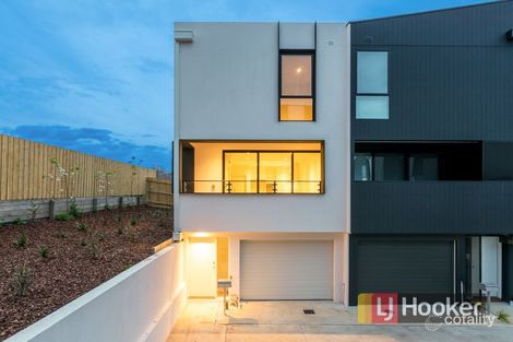 26/163 Carinish Rd, Clayton, VIC 3168